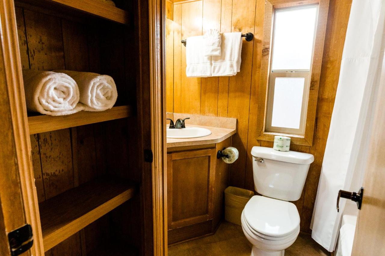 | Garden of the Gods RV Resort