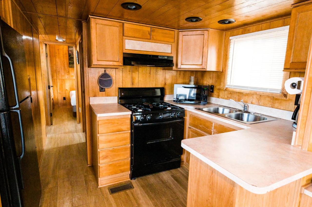 | Garden of the Gods RV Resort