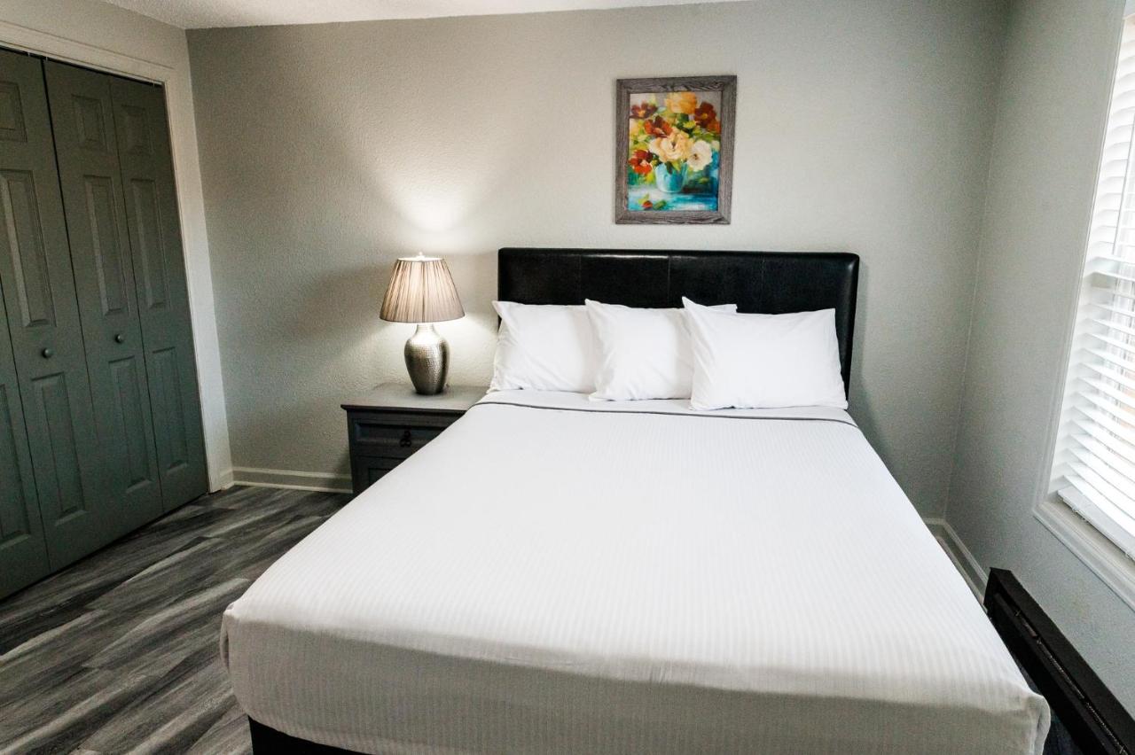 | Garden of the Gods RV Resort