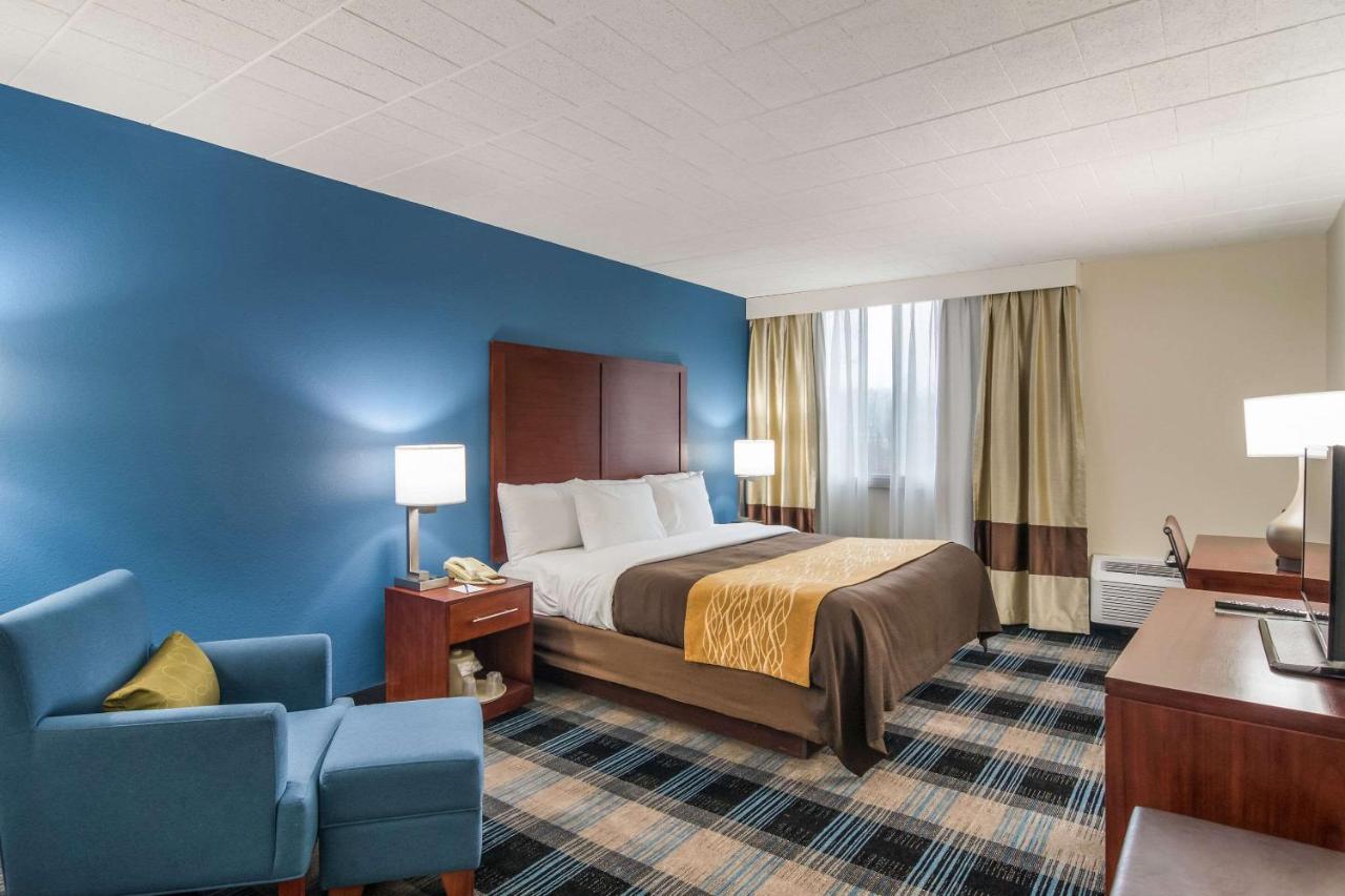 | Comfort Inn and Suites Pittsburgh