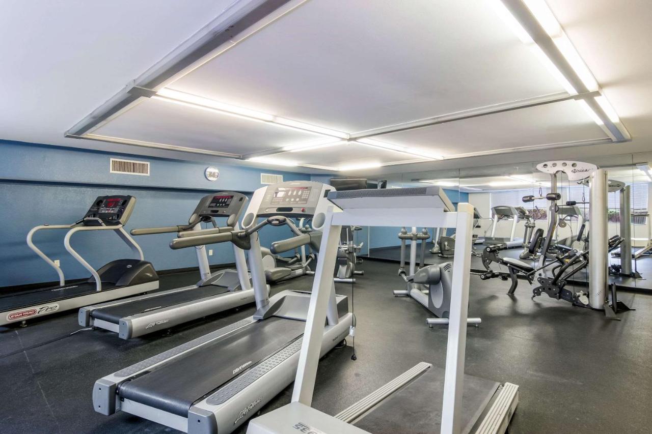 | Comfort Inn and Suites Pittsburgh