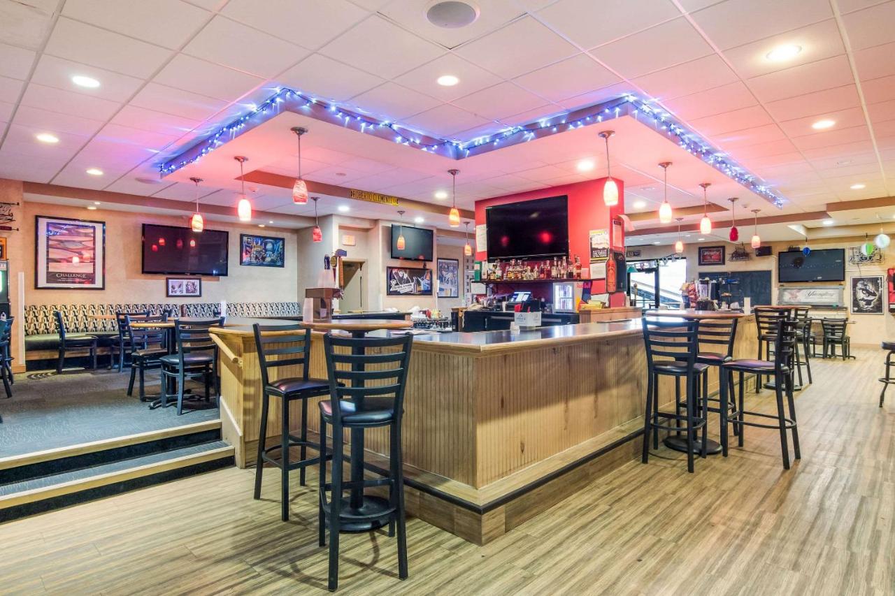 | Comfort Inn and Suites Pittsburgh