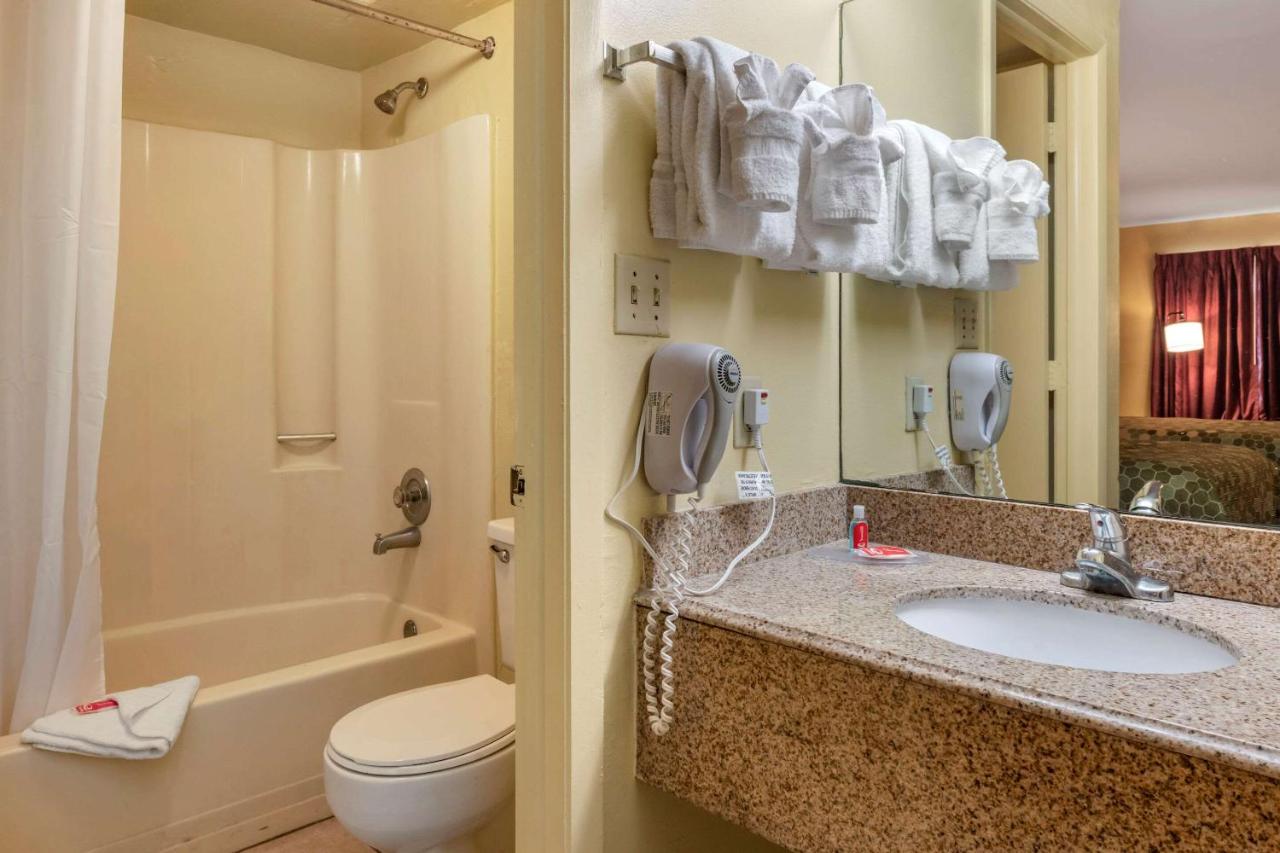 Double Room with Two Double Beds - Accessible/Non-Smoking at Econo Lodge Inn & Suites Maingate Central