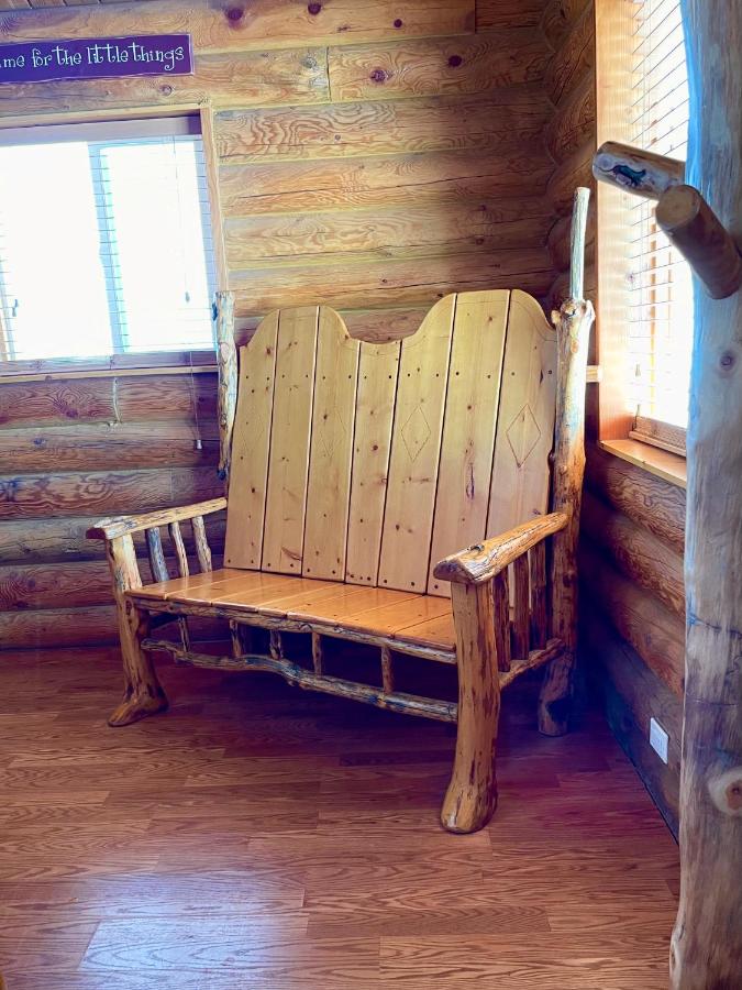 | Country Cabins Inn