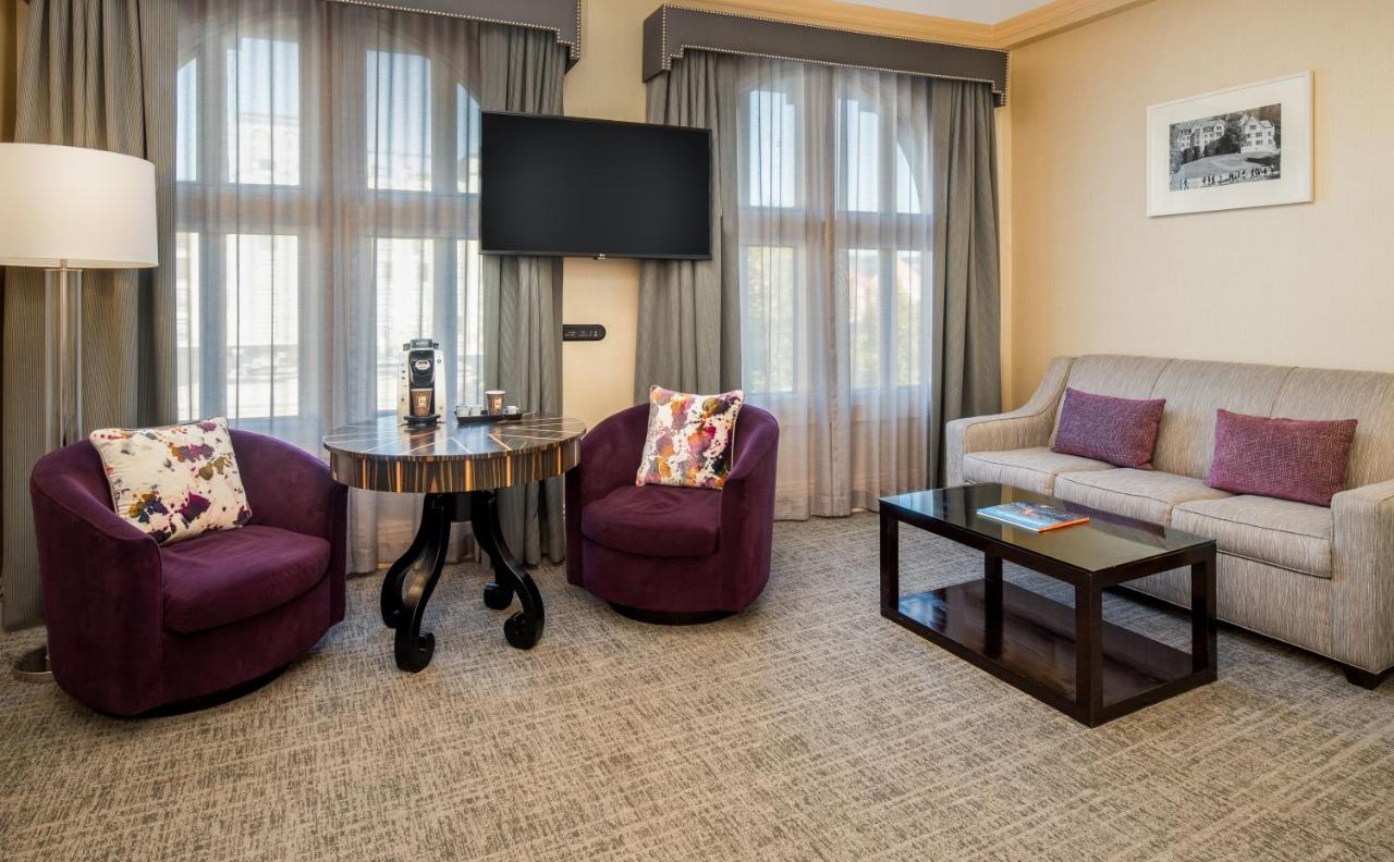 Shattuck Suite at Hotel Shattuck Plaza