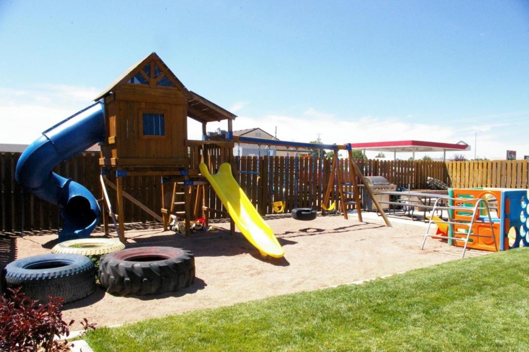 | Country Cabins Inn