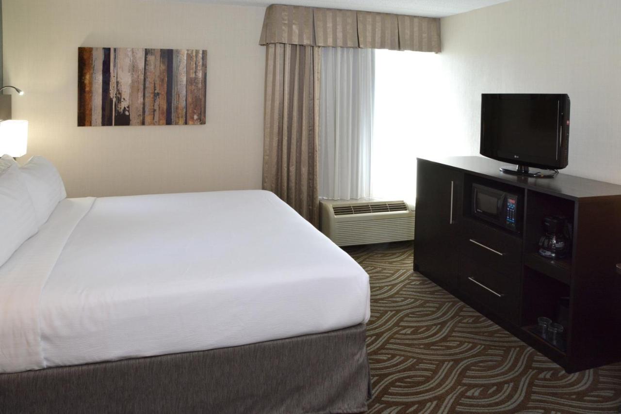 | Holiday Inn Youngstown-South - Boardman, an IHG Hotel