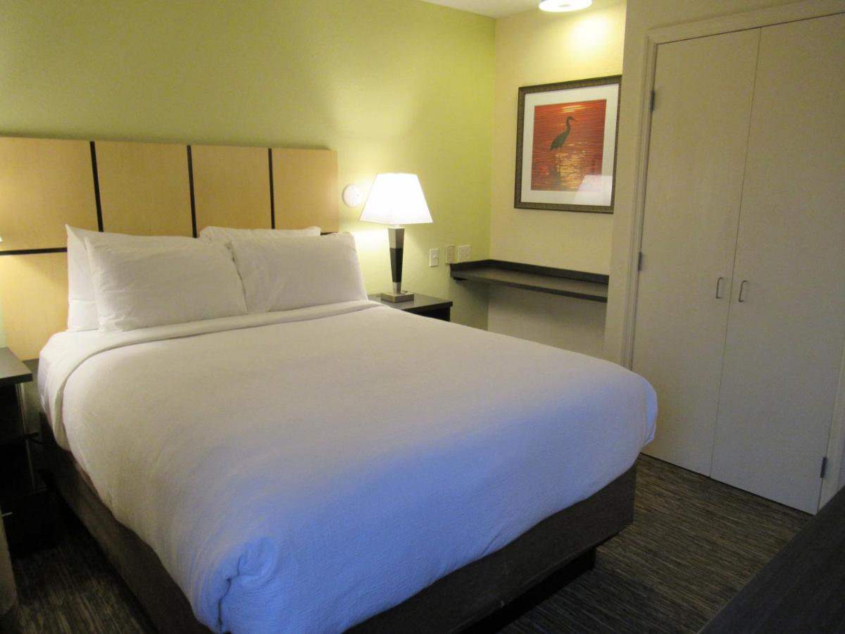One-Bedroom Suite - Non-Smoking at Candlewood Suites Lake Mary by IHG
