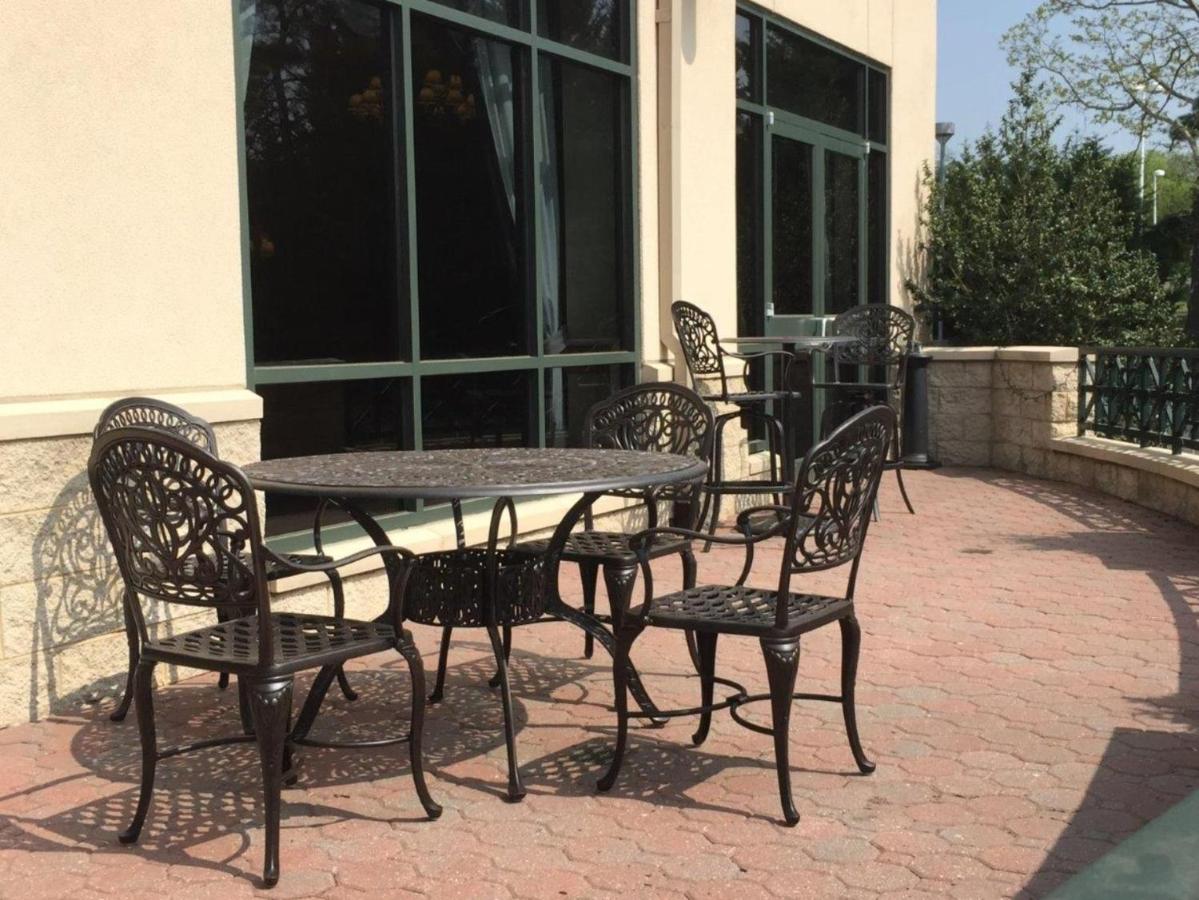 | Crowne Plaza Hotel Philadelphia - King of Prussia, an IHG Hotel