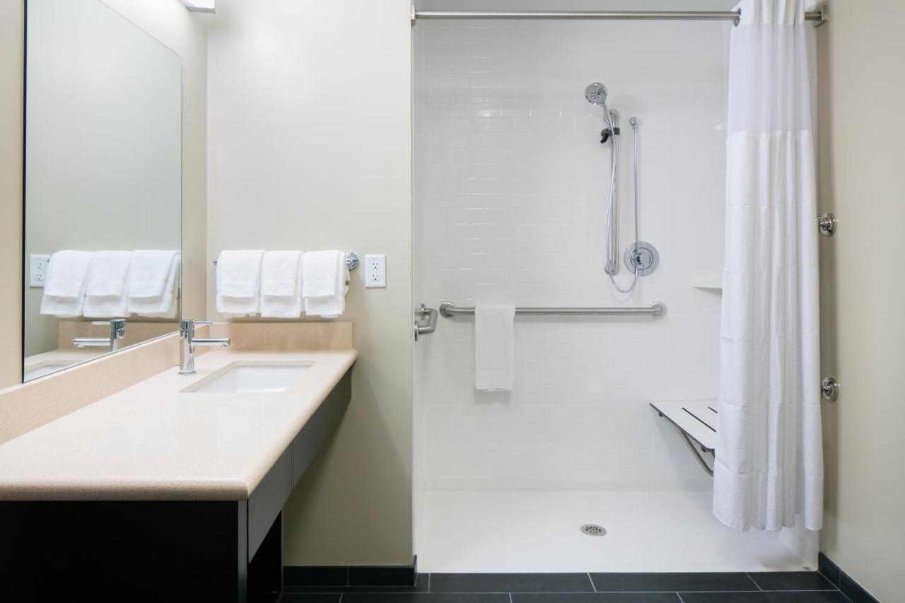  | Staybridge Suites Des Moines Downtown