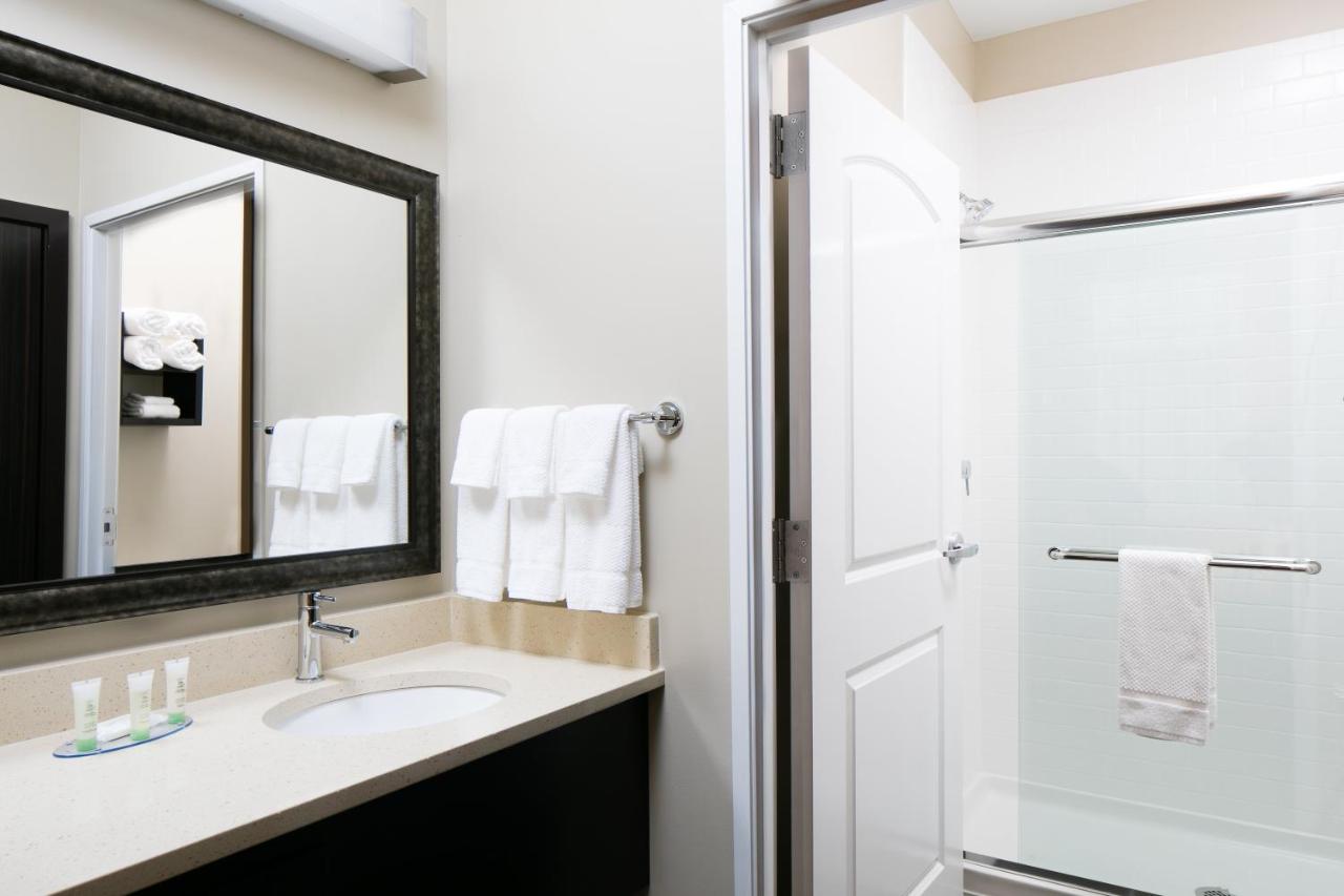  | Staybridge Suites Des Moines Downtown