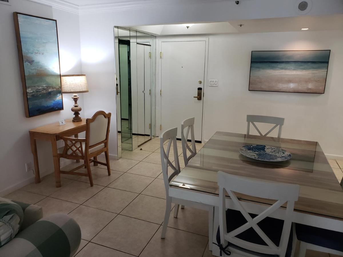 | 2 Bedroom 2 Bath Beachfront Condo on Miami Beach Millionaire Row