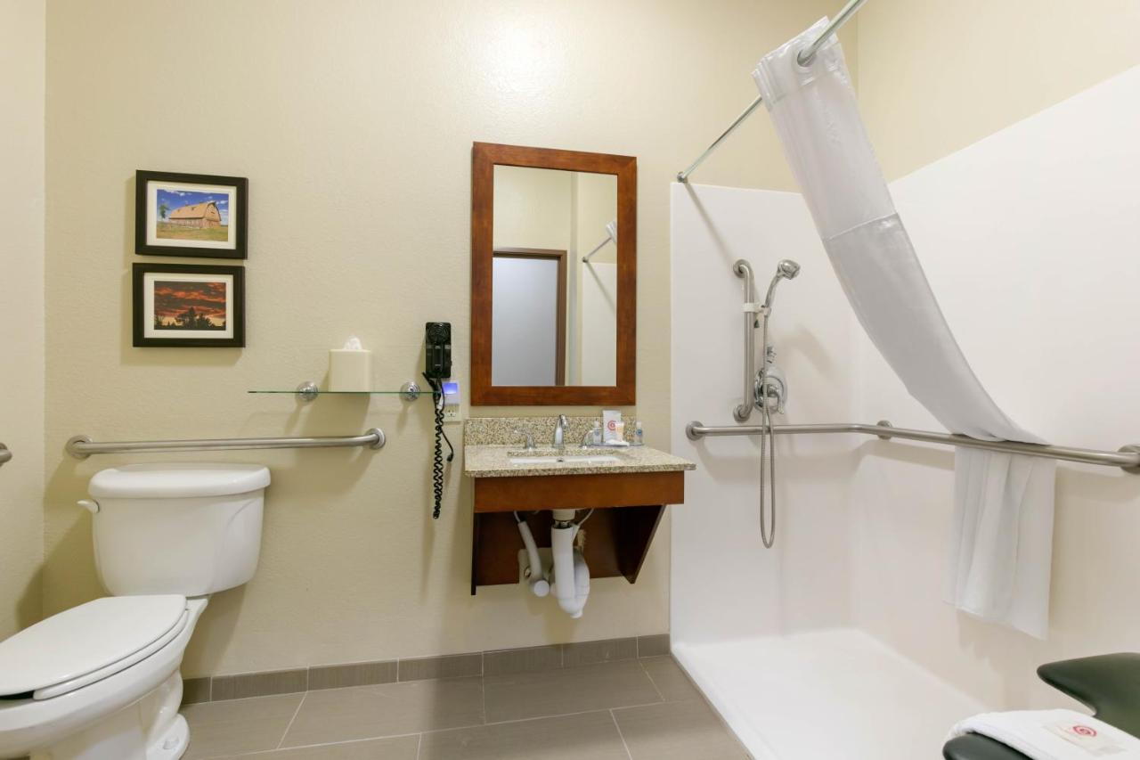 Queen Room - Accessible/Nonsmoking at Comfort Inn & Suites Near University of Wyoming