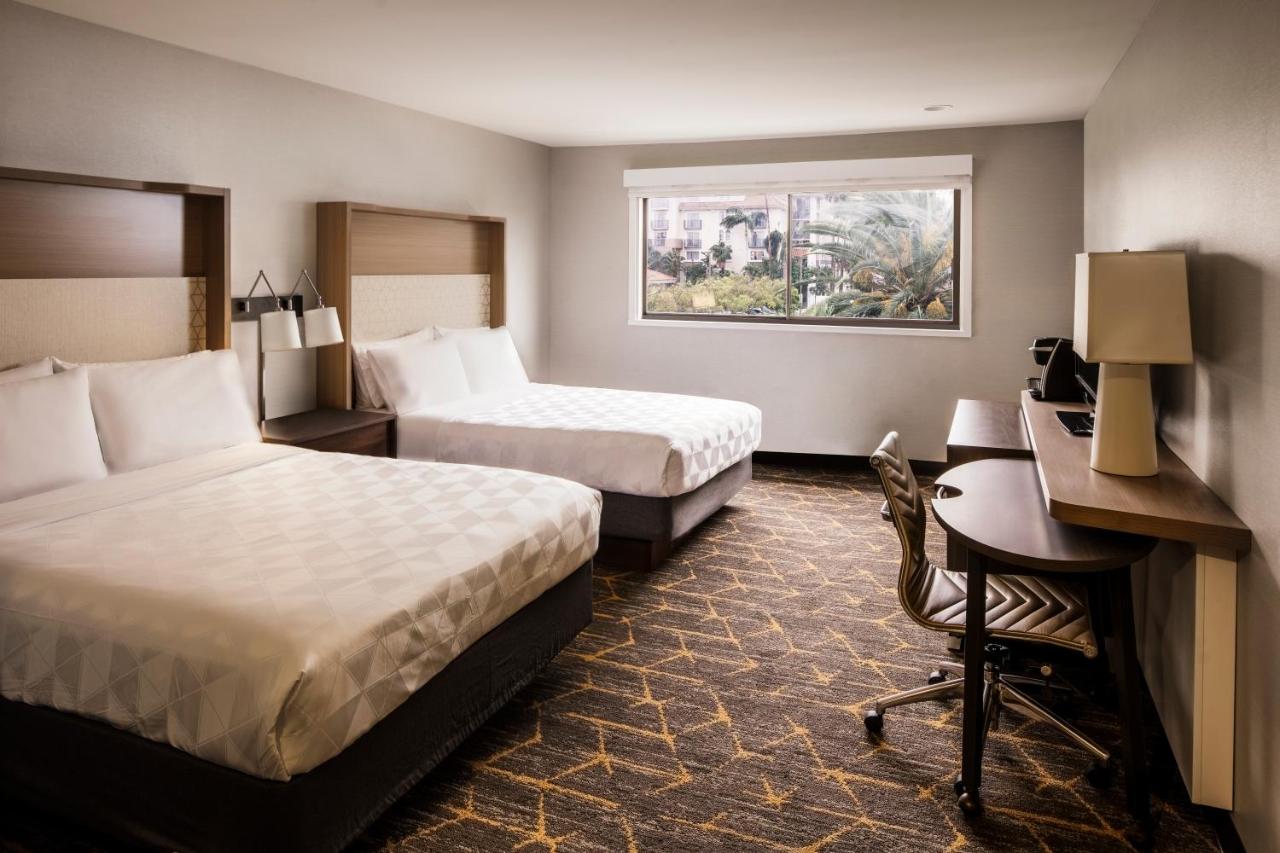 Queen Room with Two Queen Beds at Holiday Inn Santa Ana-Orange Co. Arpt by IHG