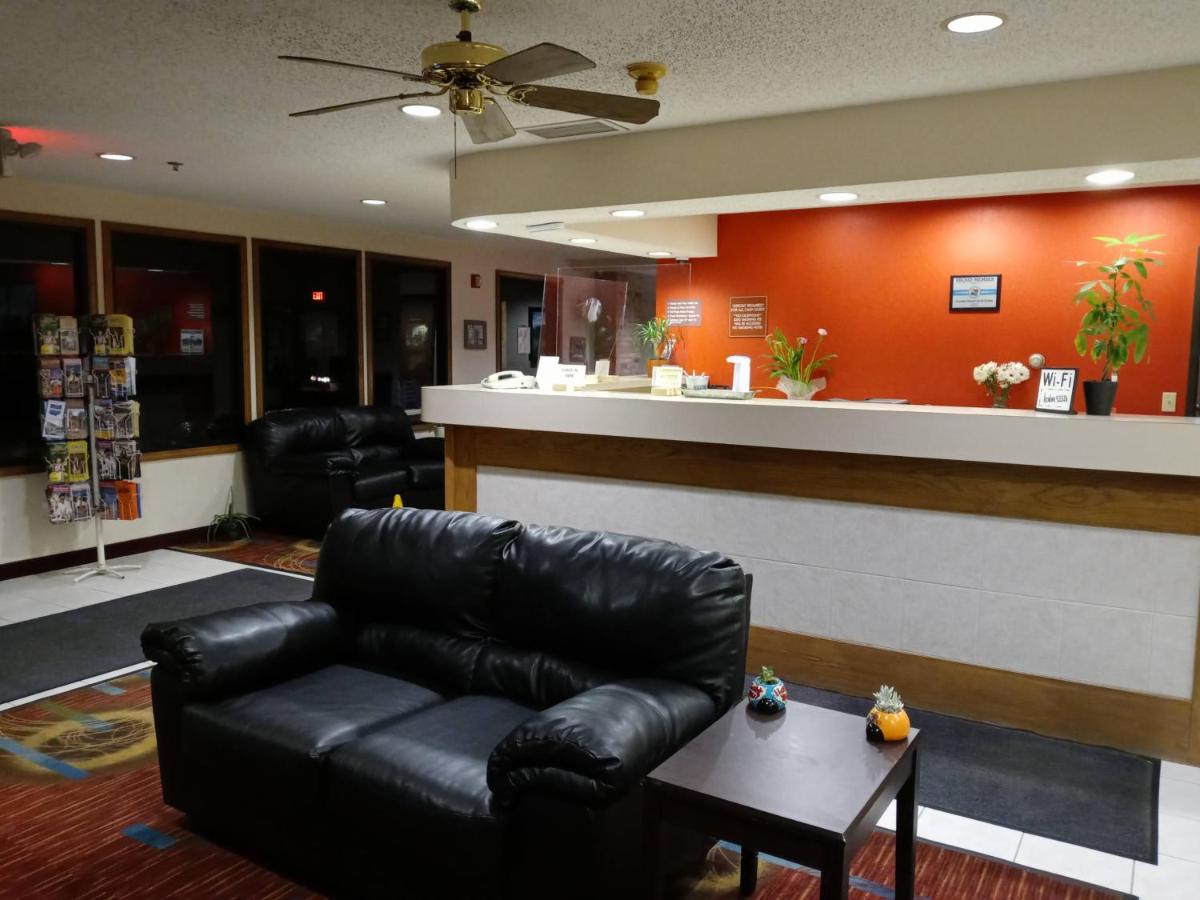 | Country Hearth Inn & Suites - Kenton
