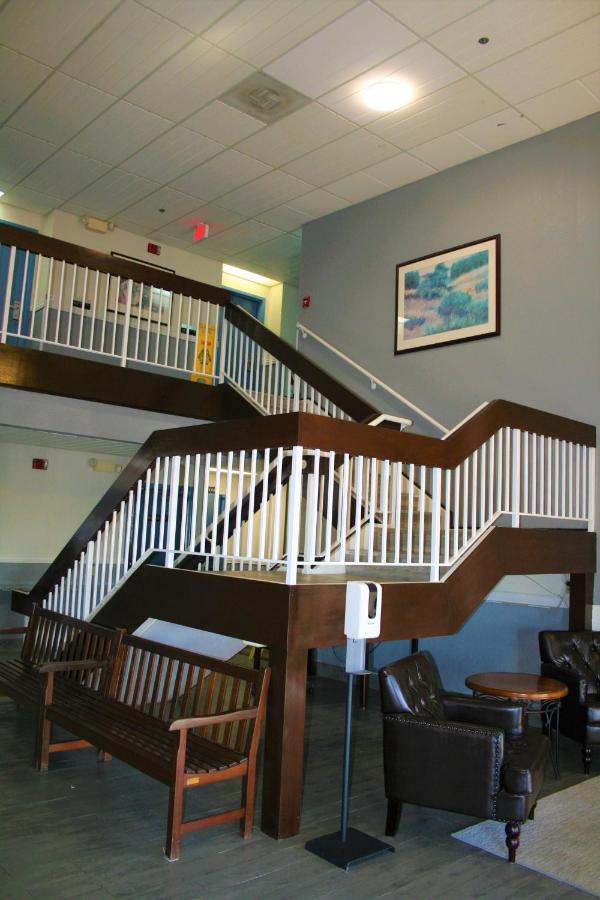 | Quality Suites Martinsburg