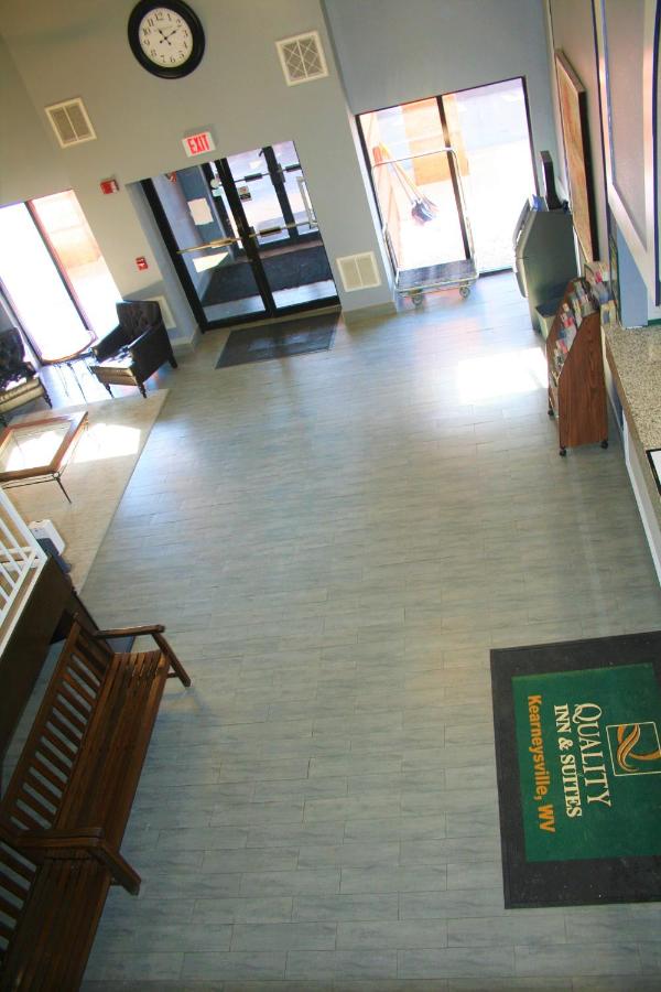 | Quality Suites Martinsburg