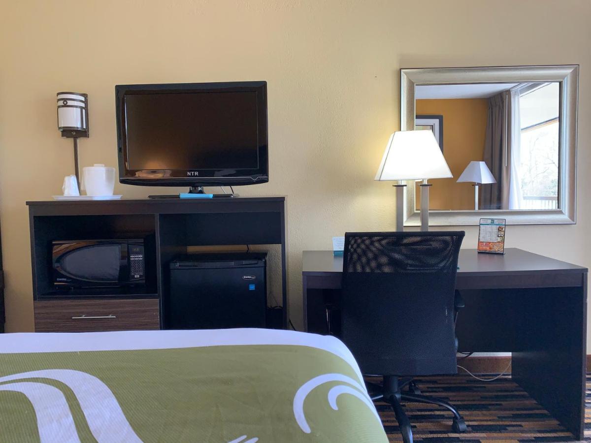 King Room - Non-Smoking at Quality Inn University Area