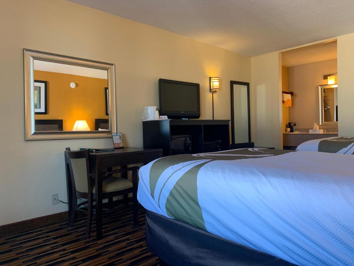 Double Room - Accessible/Non-Smoking at Quality Inn University Area