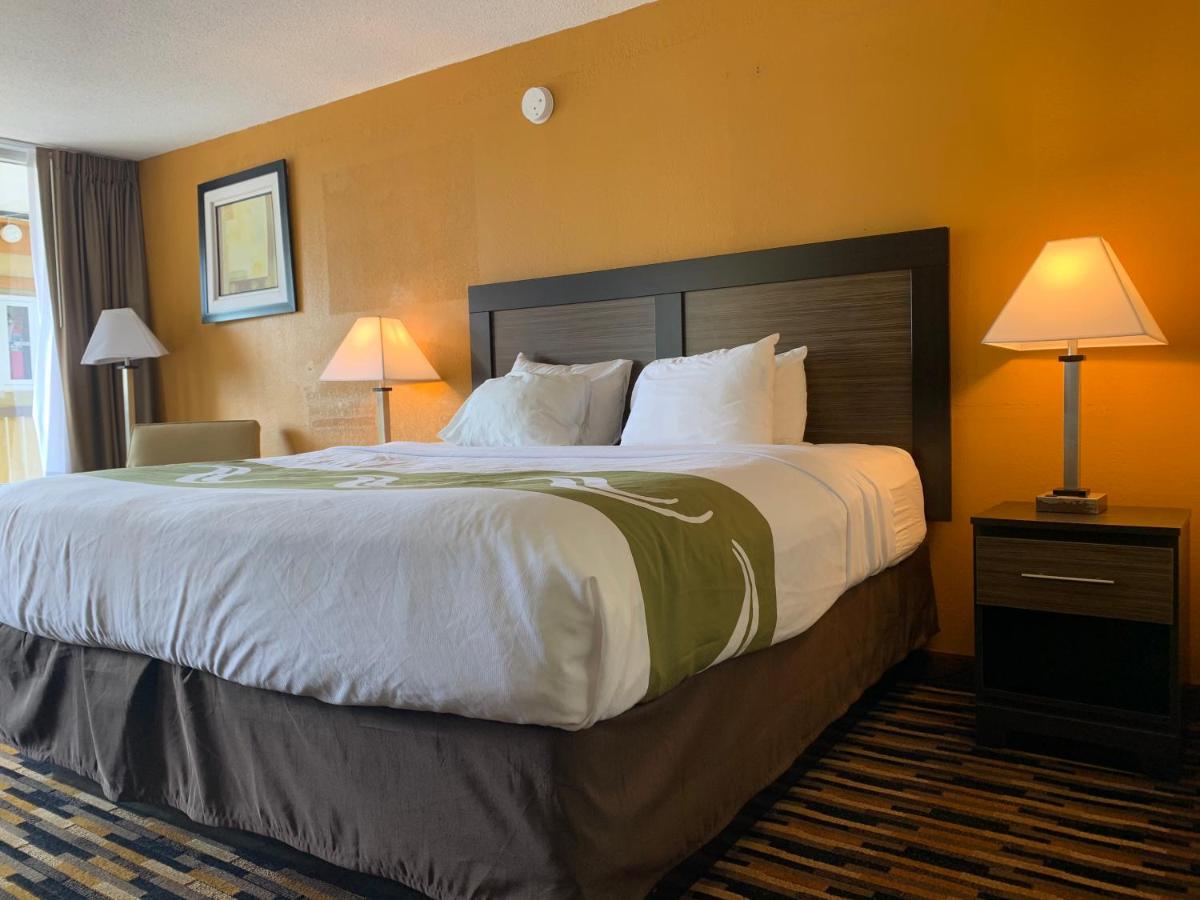 King Room - Non-Smoking at Quality Inn University Area