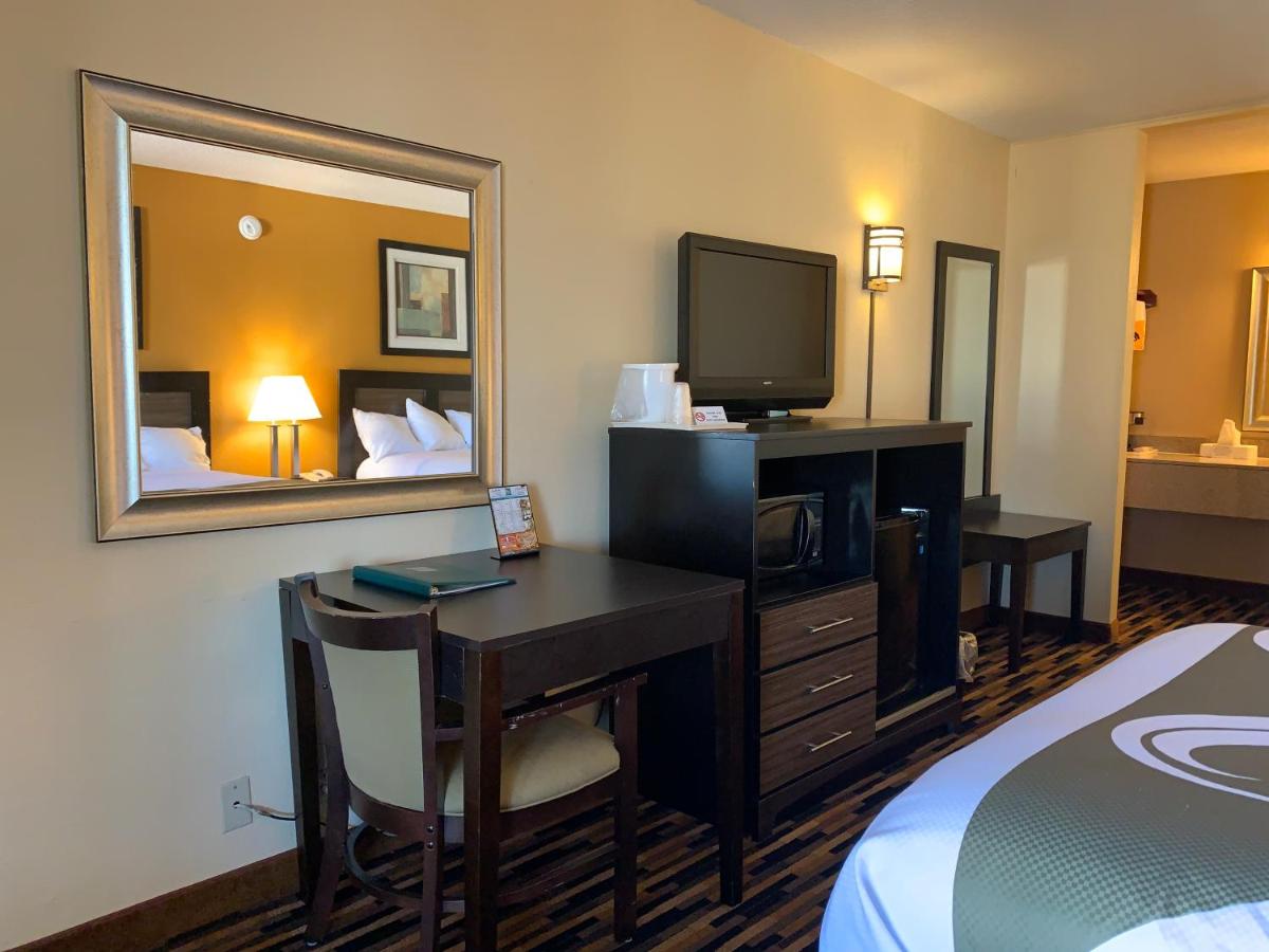 Double Room - Accessible/Non-Smoking at Quality Inn University Area