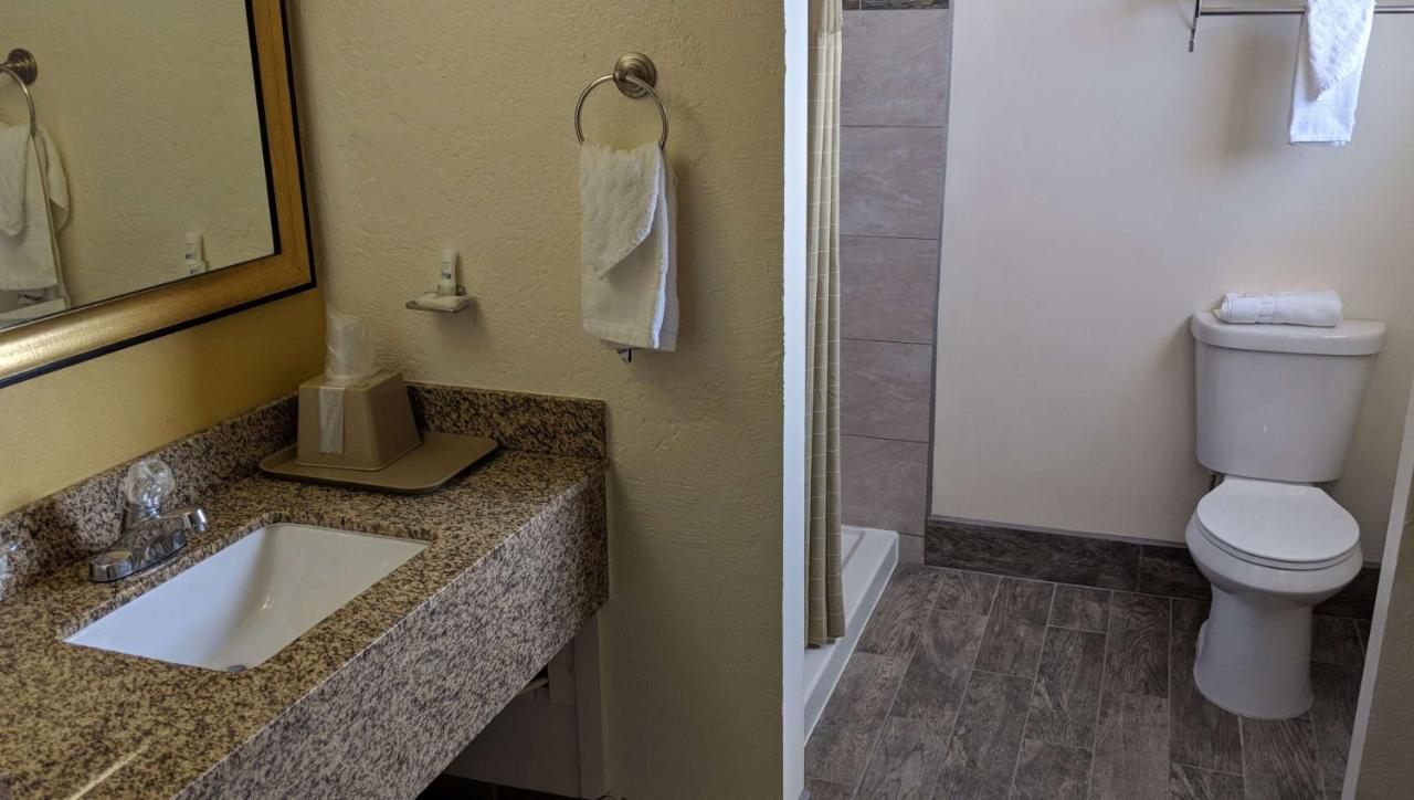 King Suite with Kitchen - Non-Smoking at The Classic Desert Aire Hotel