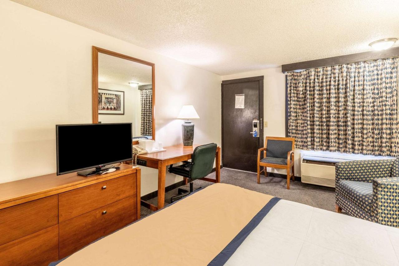 | Value Inn Kenosha I-94 - Exit 344