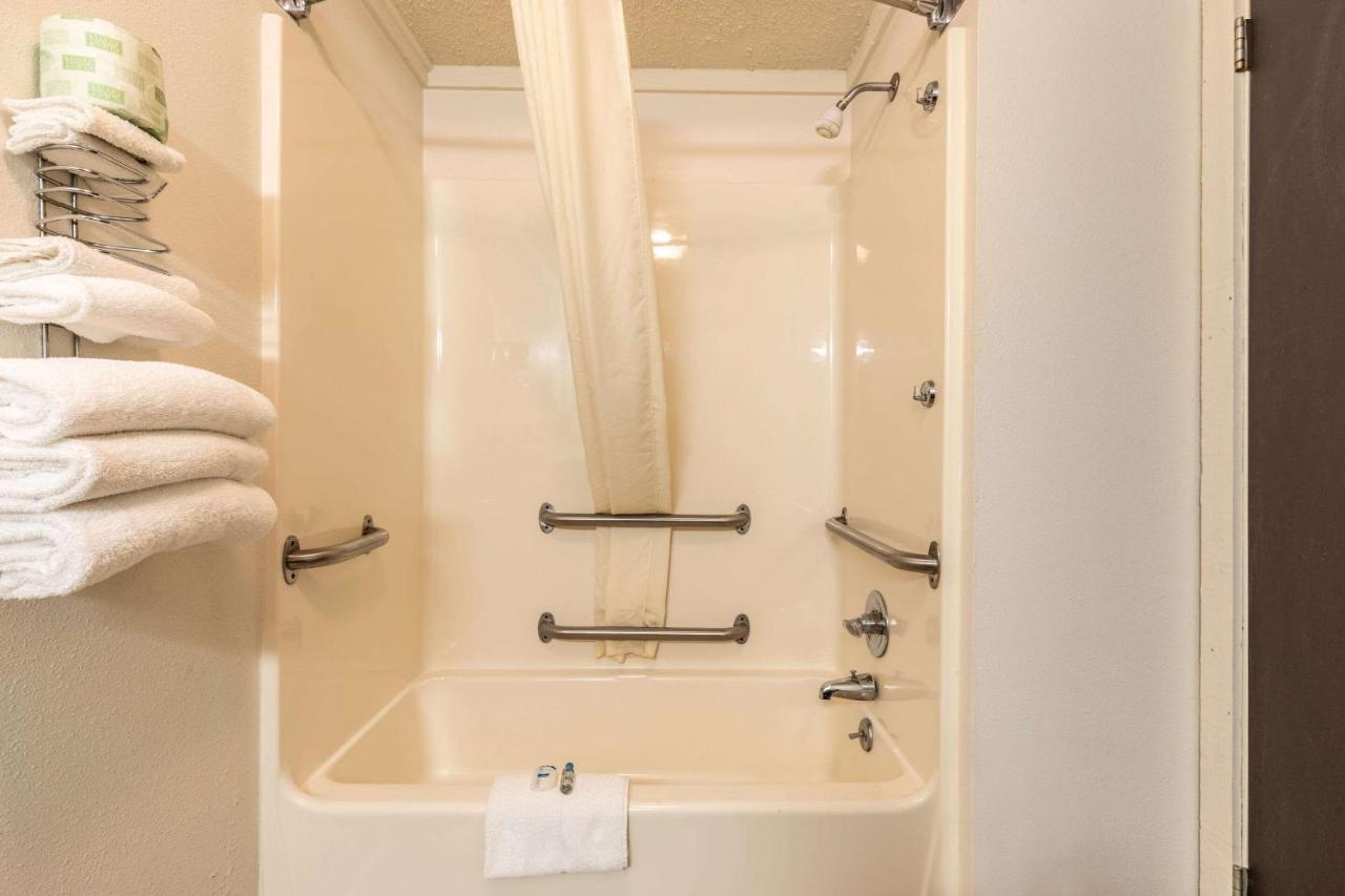 | Value Inn Kenosha I-94 - Exit 344