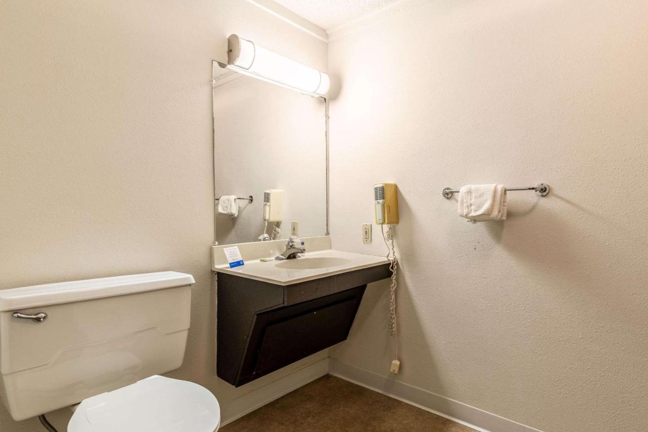| Value Inn Kenosha I-94 - Exit 344