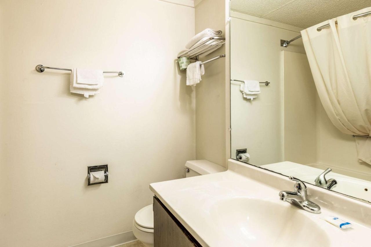 | Value Inn Kenosha I-94 - Exit 344