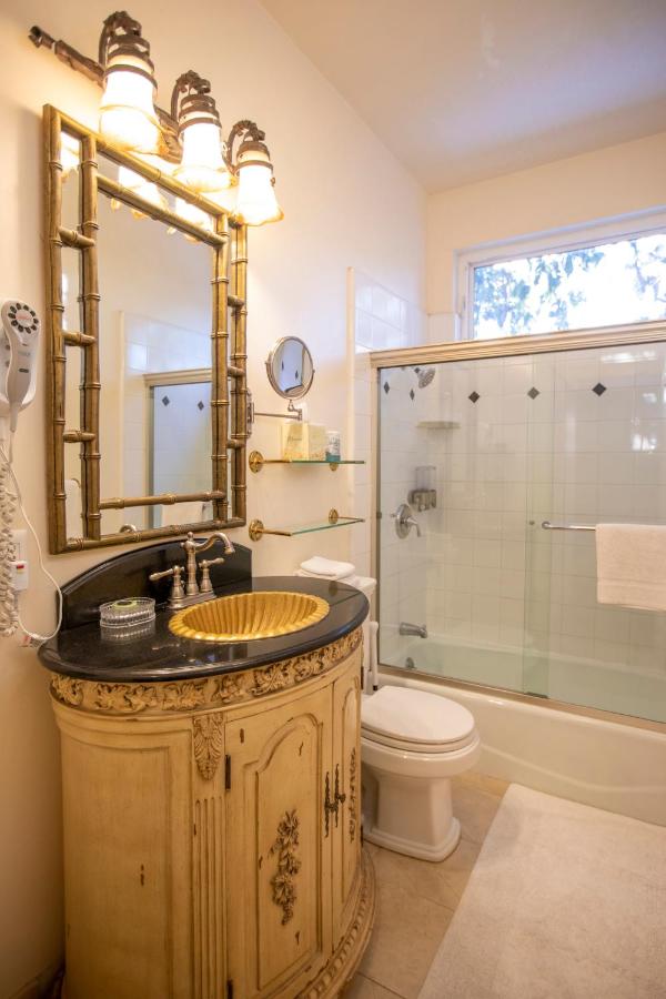 Junior Suite at Washington Square Inn