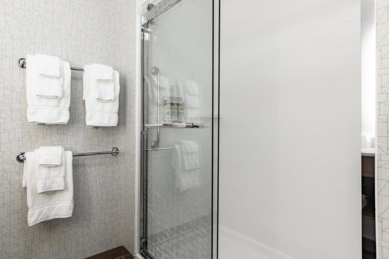 Standard King Room - Non-Smoking at Holiday Inn Express & Suites Moundsville, an IHG Hotel