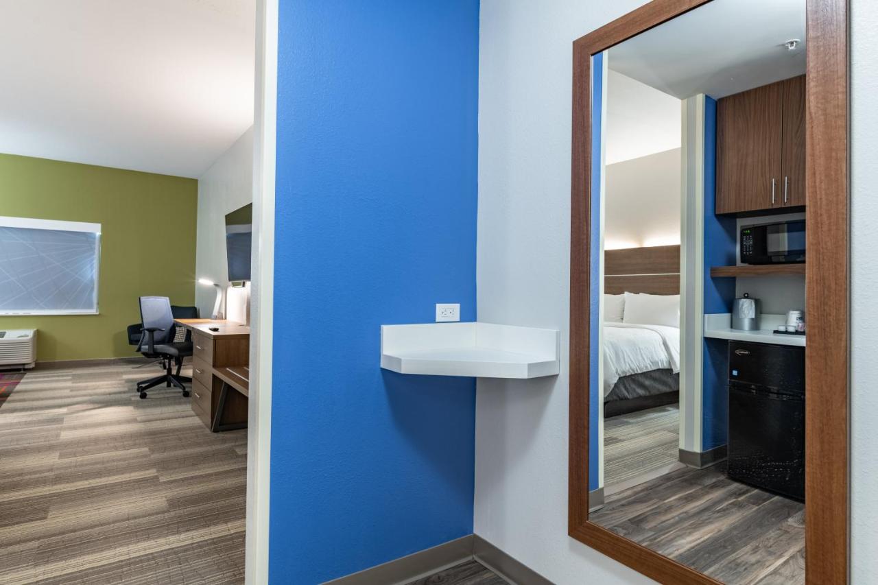 King Suite - Non-Smoking at Holiday Inn Express & Suites Moundsville, an IHG Hotel