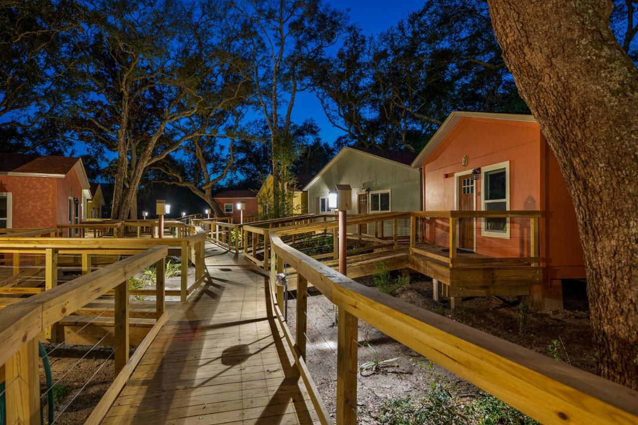  | Sea Cottages of Amelia