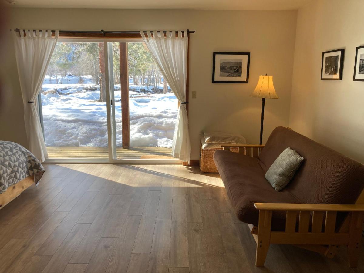 Deluxe Family Room at River Run Inn