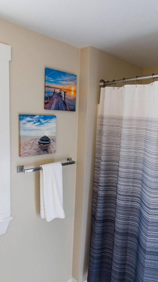 | Room in Guest room - Room 3 Cozy Private Enjoy Relax