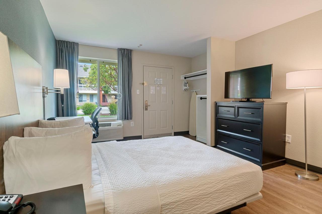 Queen studio with 1 Queen Bed - Disability Access/Non-Smoking at Extended Stay America Suites San Francisco San Mateo SFO