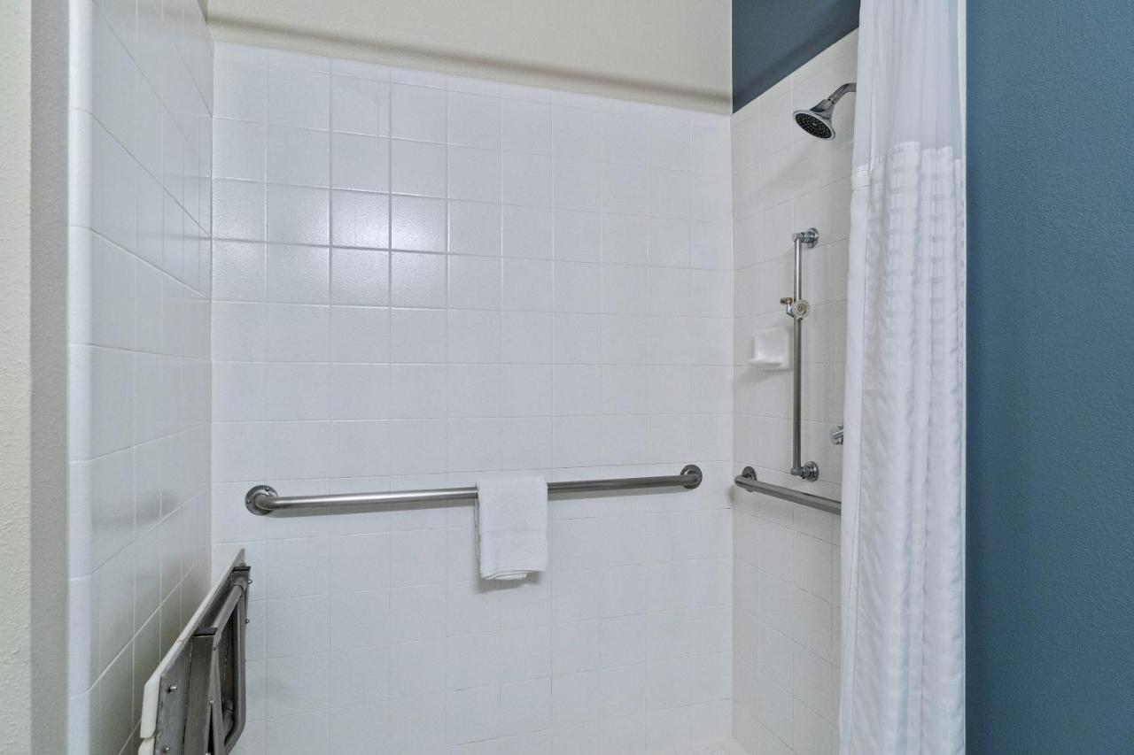 Queen Studio - Non-Smoking at Extended Stay America Suites San Francisco San Mateo SFO