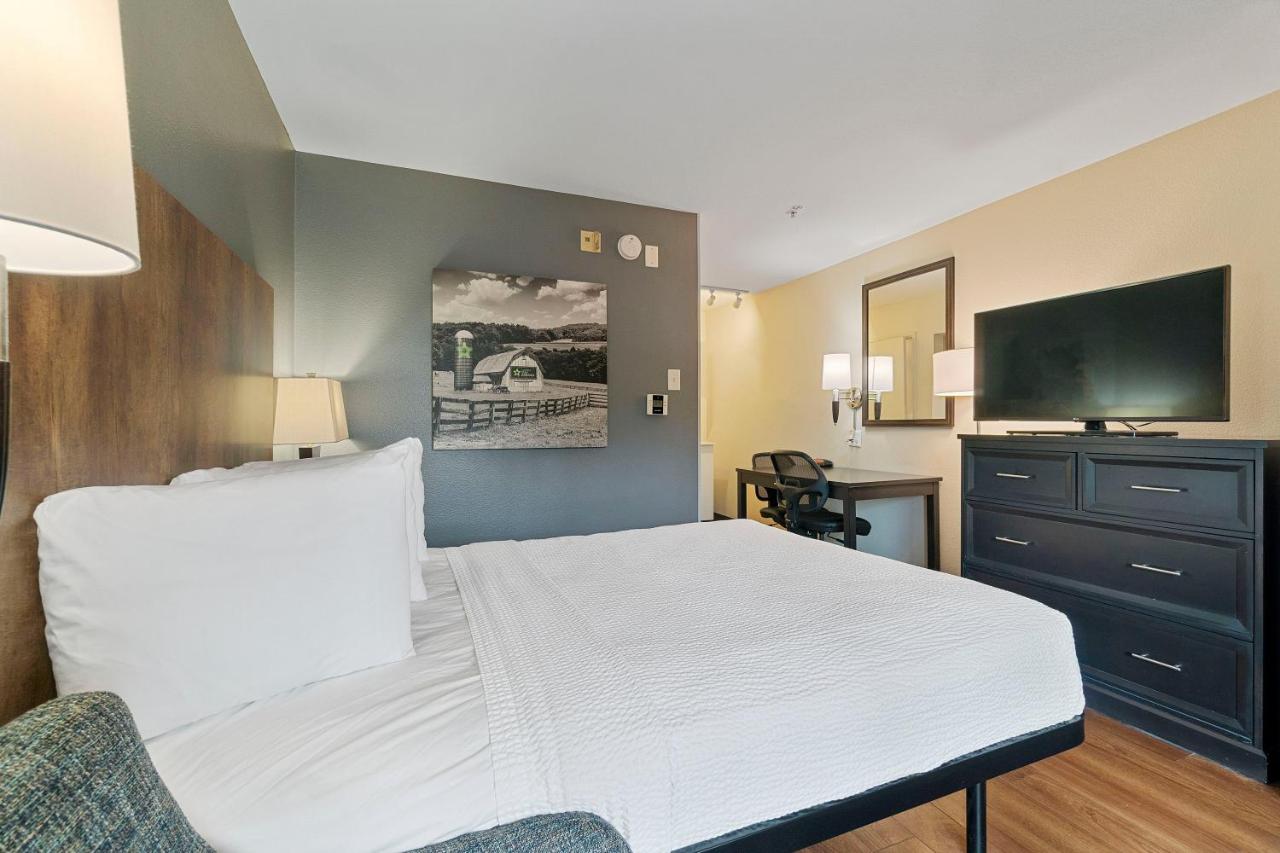 Queen Studio - Non-Smoking at Extended Stay America Suites San Francisco San Mateo SFO