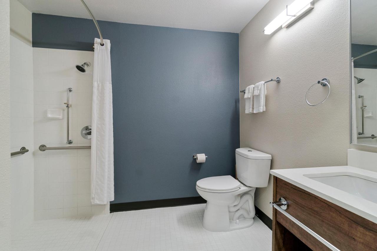 Queen Studio - Non-Smoking at Extended Stay America Suites San Francisco San Mateo SFO