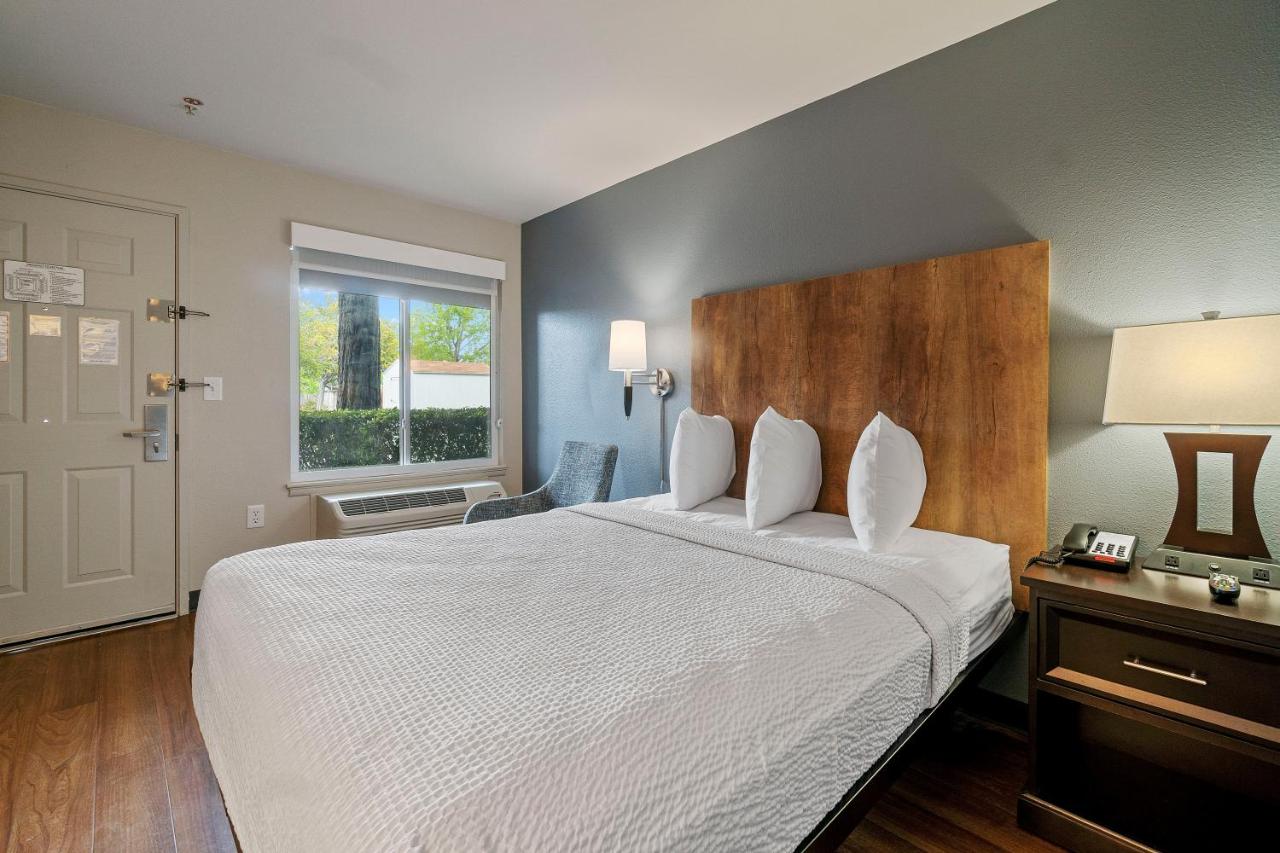 Queen Studio - Non-Smoking at Extended Stay America Suites San Francisco San Mateo SFO