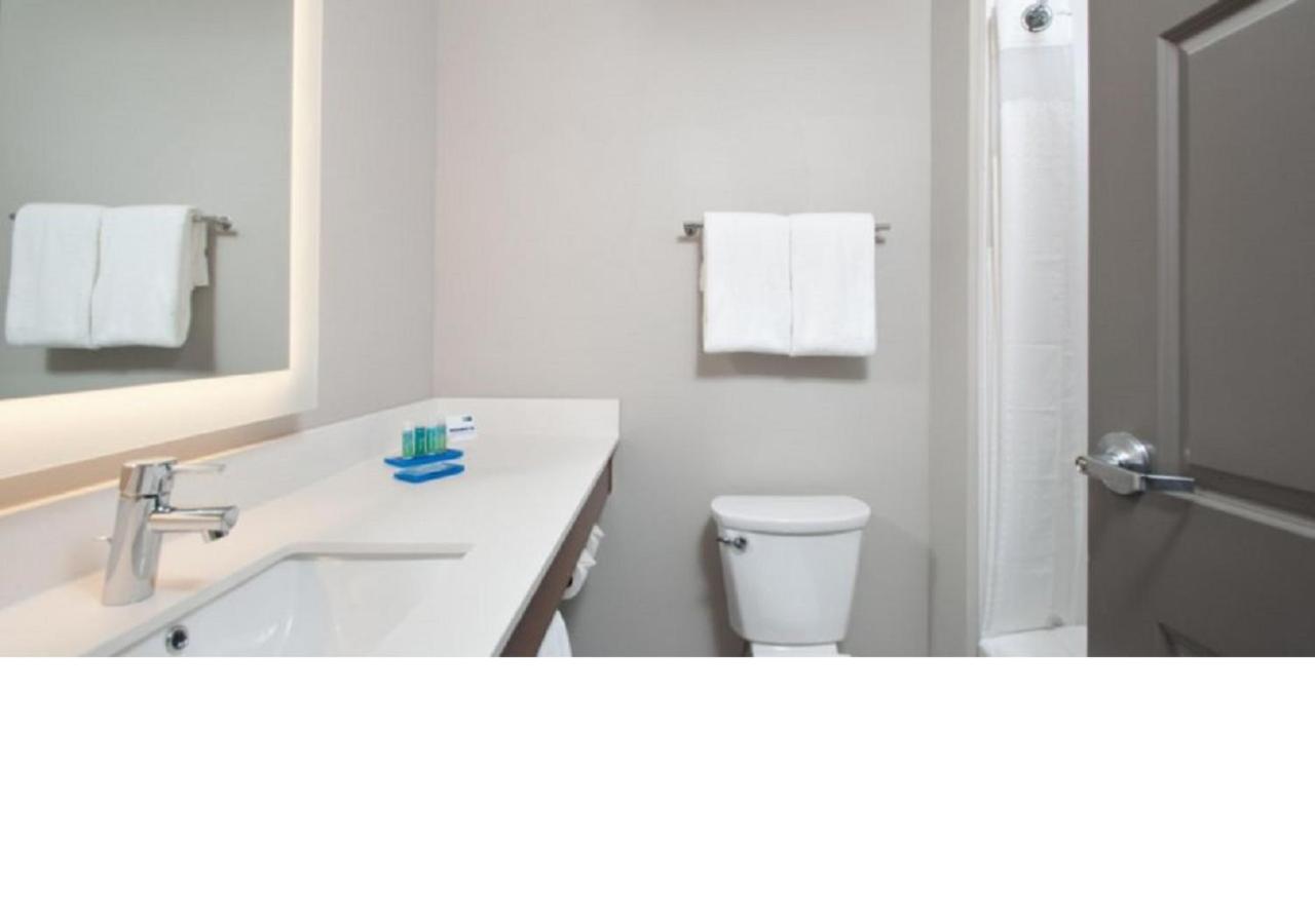 Queen Room with Two Queen Beds - Hearing Accessible - Non-Smoking at Holiday Inn Express Quantico - Stafford by IHG