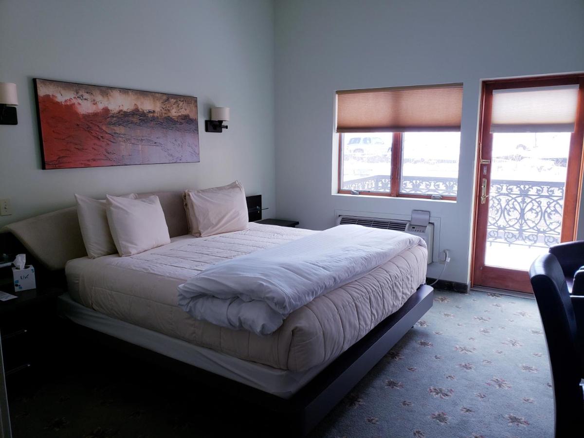 | Lowell Inn
