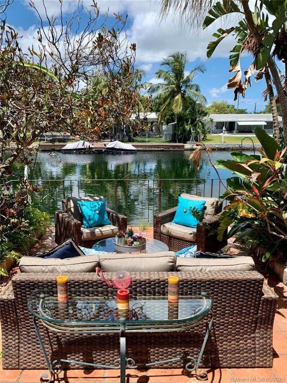 | Villa Dartall - Beautiful ocean access by canal