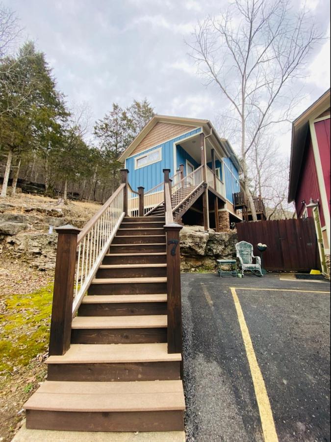 Sycamore Hollow Treehouse7 at All Seasons Treehouse Village
