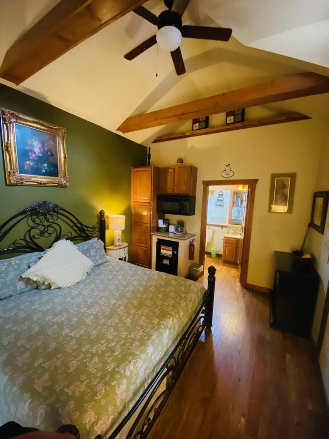 Stoneybrook Treehouse2 at All Seasons Treehouse Village