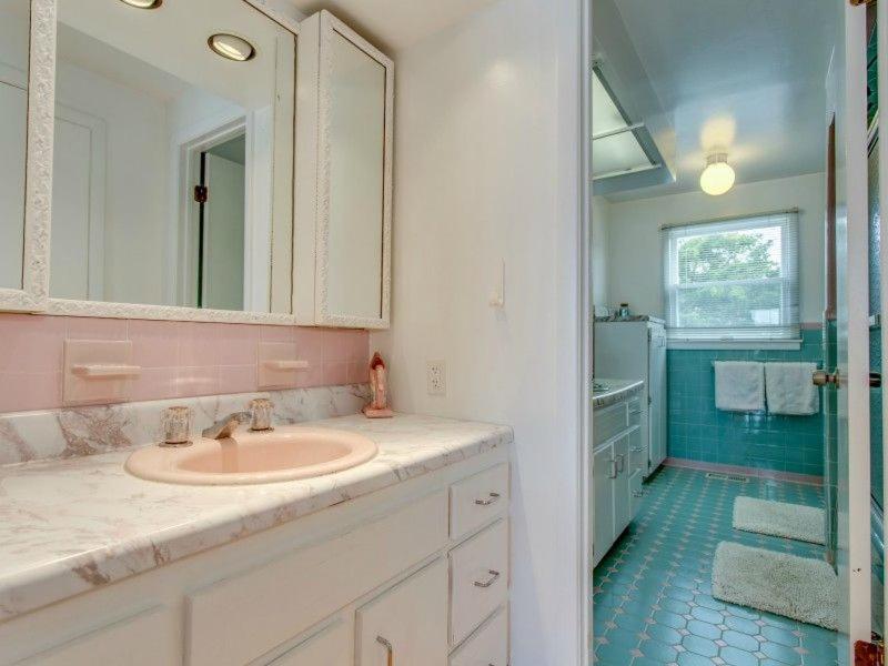 | Villa Paulina - 4 BR Waterfront Villa w/ View of Shinnecock Bay