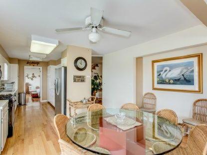 | Villa Paulina - 4 BR Waterfront Villa w/ View of Shinnecock Bay