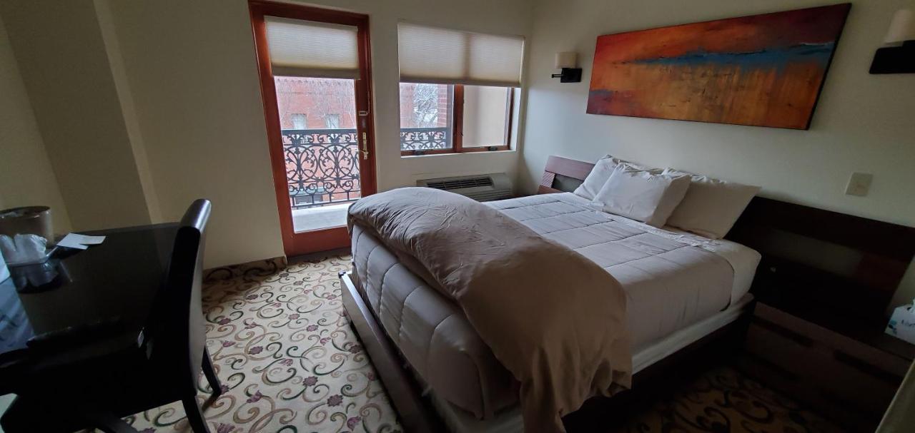 | Lowell Inn