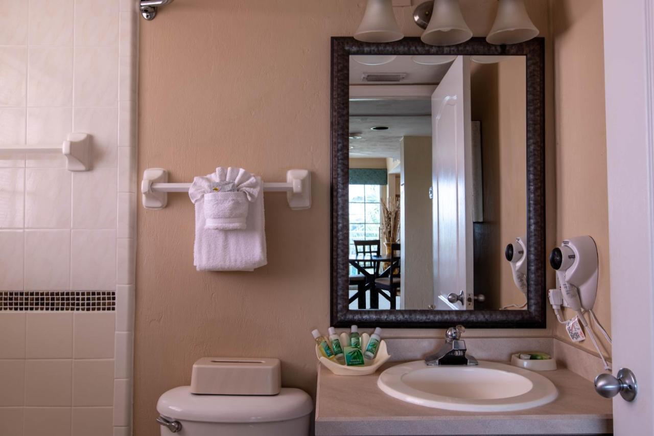 Two-Bedroom Apartment at Sea Shells Beach Club